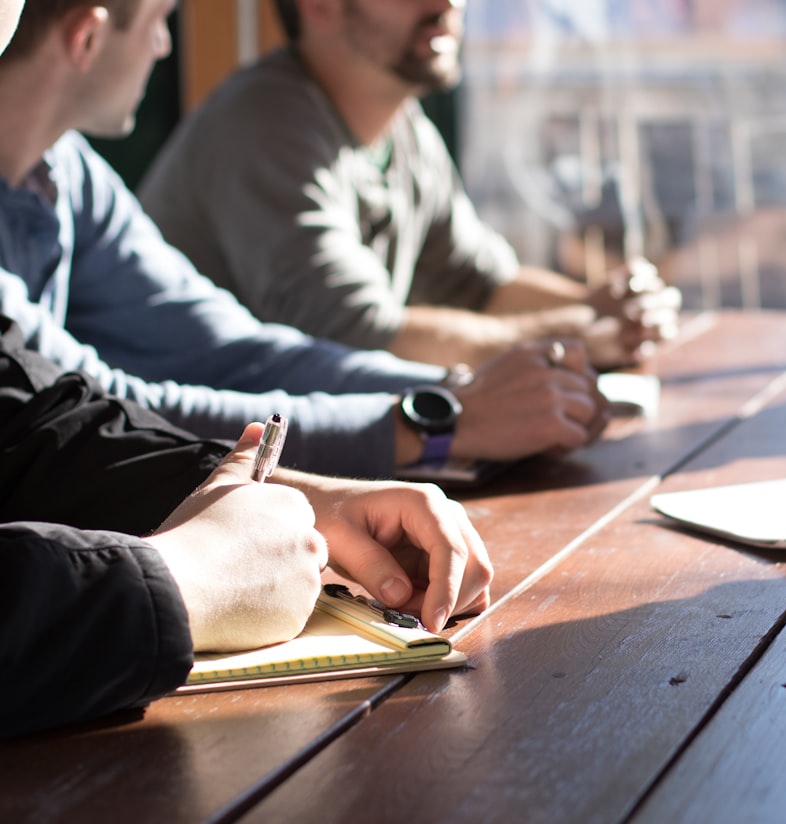 Reunião de planejamento com anotações